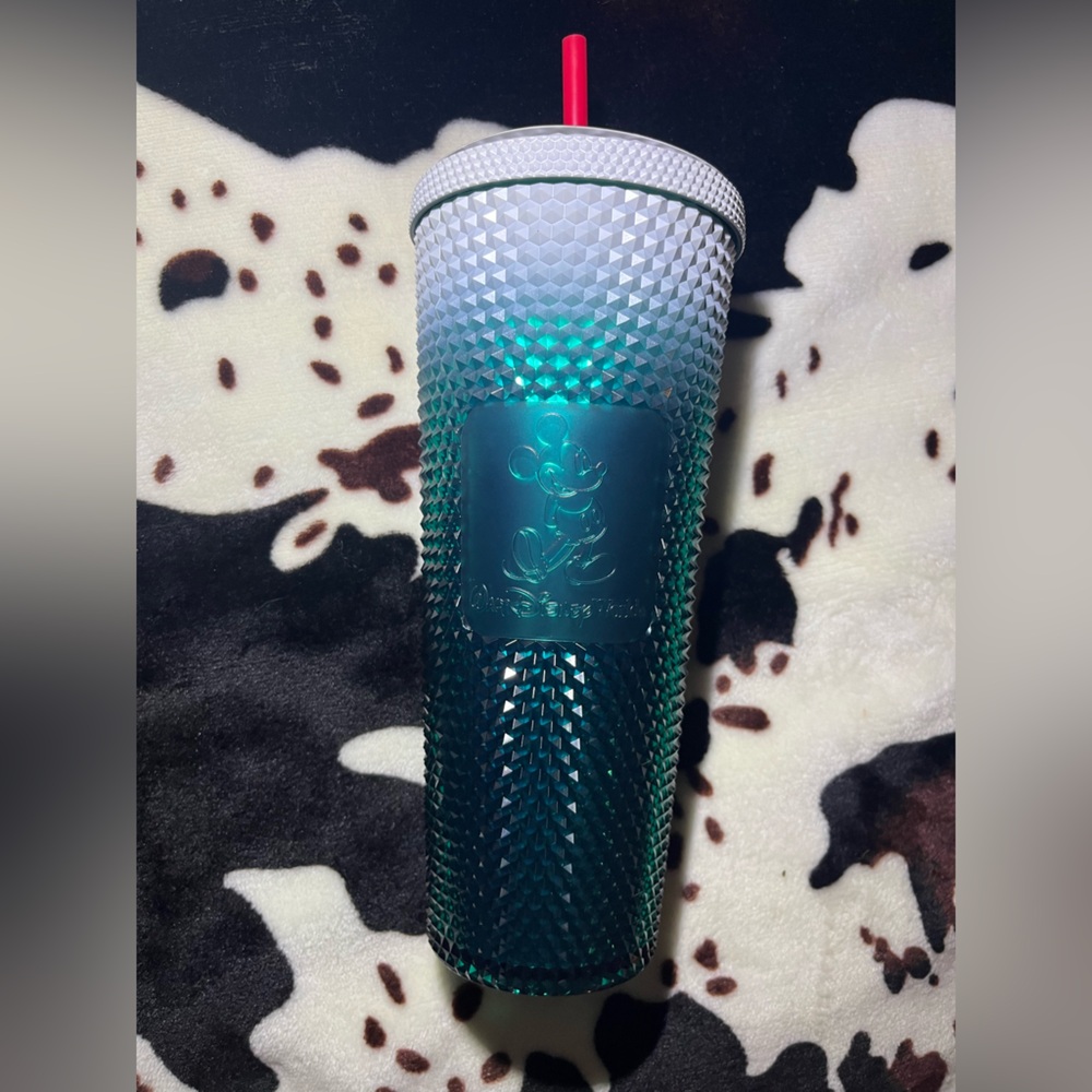✨BRAND NEW DISNEY PARKS STARBUCKS X WALT DISNEY WORLD OMBRÉ TUMBLER✨
